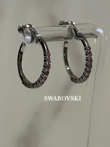 SWAROVSKI 스와로브스키 파베 후프 귀걸이