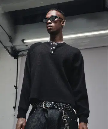 [ 새상품 ] ANDER HUNK / 메탈 헨리넥 써멀 블랙 L