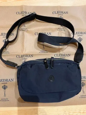 클레도란 숄더백