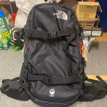 THE NORTH FACE CHUGACH 28 BLACK RED