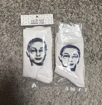 ARAKI SOX 얼굴 프린트 화이트 양말