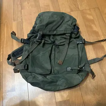 AVIREX 카모 패턴 럭색 백팩