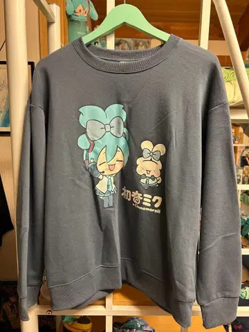 시마무라 콜라보 하츠네 미쿠 x 시나모롤 시나몬 트레이닝복 L 사이즈