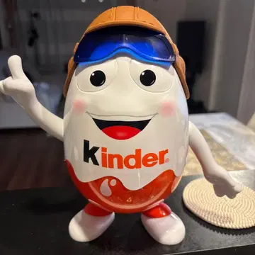 Kinder 캐릭터형 피규어 킨다리노