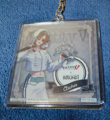 Identity V 제5인격 궁수 브륀힐드 아크릴 키링