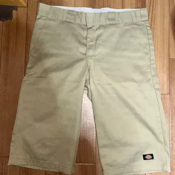 Dickies 베이지 숏팬츠