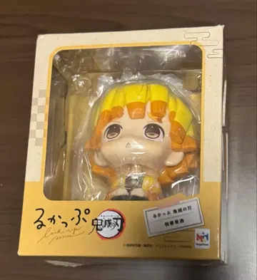 미개봉 새상품 상자 하자 있음 귀멸의 칼날 룩업 아가츠마 젠이츠 피규어