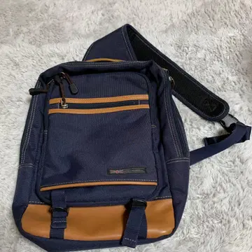 UNITED GARMENTS 숄더백 네이비