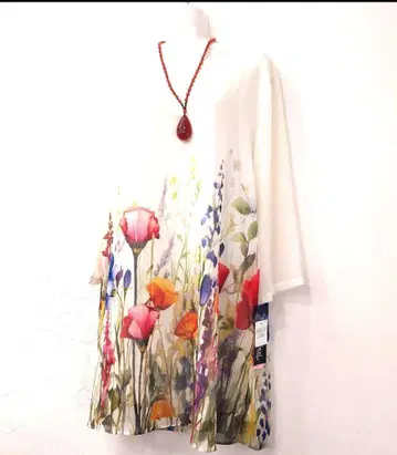 택 포함 새상품 화려한 플라워 프린트 7부 소매 화이트 튜닉