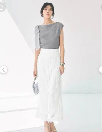 택 포함 새상품 마이 스트라다 리본 원숄더 드레이프 니트 그레이