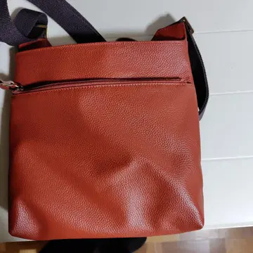 오렌지 컬러 숄더백