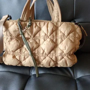퀼팅 베이지 나일론 숄더백
