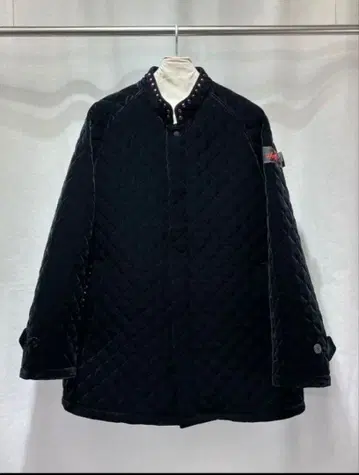 SYUMAN. Bijou velours quilted coat