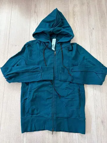 ATTACHMENT 다크 틸 풀 집업 후드티