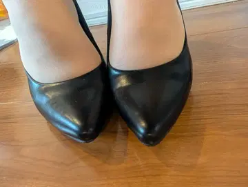 비비안 스틸레토 하이힐