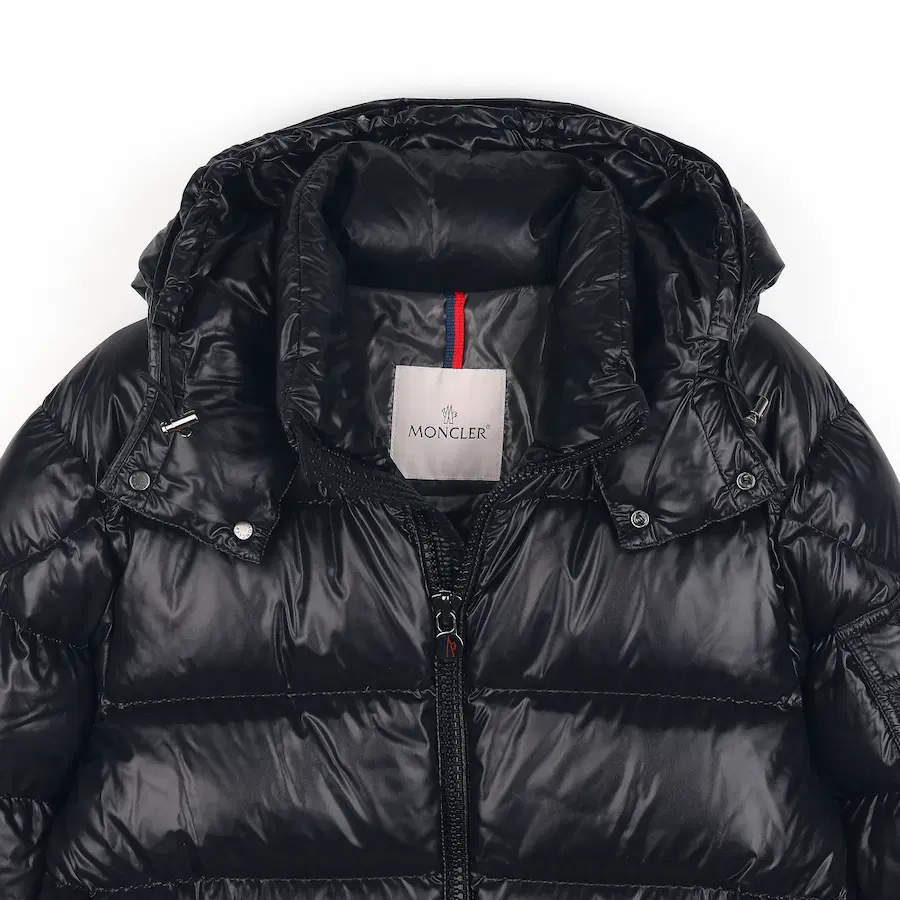 Moncler Maya 短款羽绒服