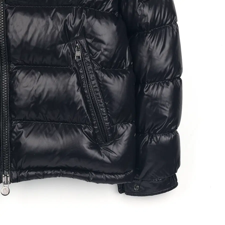 Moncler Maya 短款羽绒服