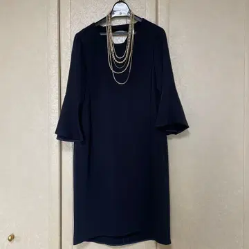 Rose T iara 네이비 플레어 슬리브 원피스