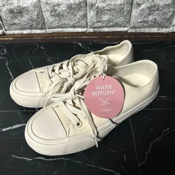 emmi 오리지널 워터프루프 스니커즈 에미