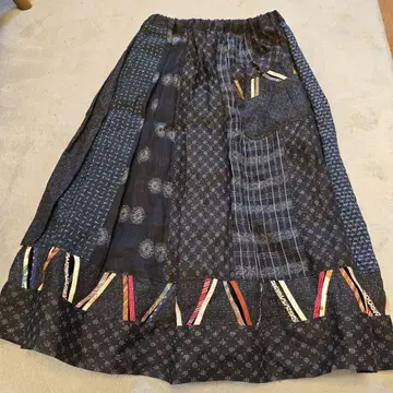 네이비 나염 패치워크 플레어 스커트