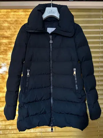 MONCLER 다운 자켓 PETREA