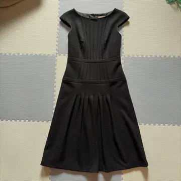 시빌라 블랙 원피스 울 100%