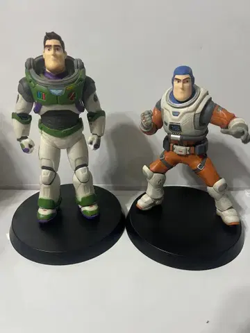 토이 스토리 버즈 라이트이어 피규어 2체 묶음 판매