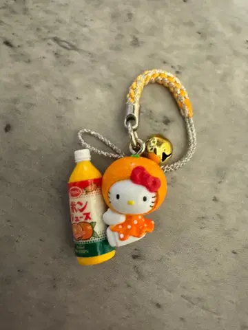 헬로키티 오렌지 주스 스트랩