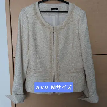 a.v.v 프린지 장식 아이보리 자켓