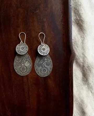 카렌 실버 귀걸이 스탬프 워크