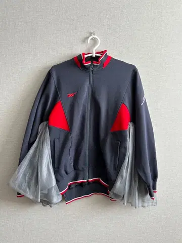 리메이크 저리 구제 의류 asics