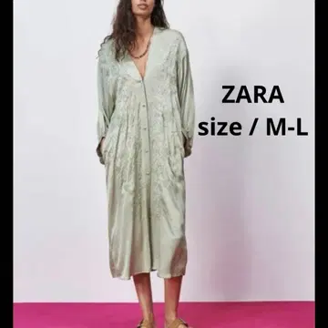 새상품급 ZARA 리미티드 에디션 자수 새틴 키모노 원피스