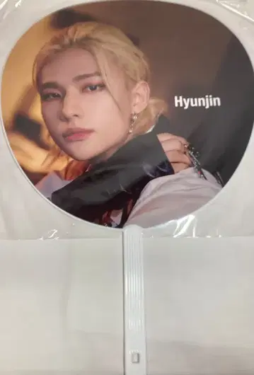 StrayKids ALL IN OFFICIAL GOODS 현진 부채