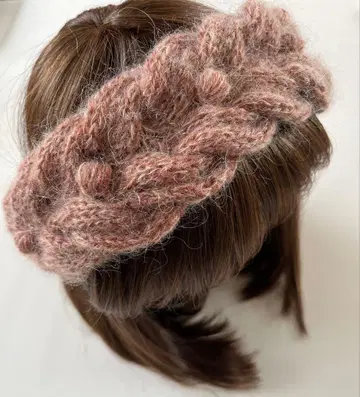 양의 아란 무늬 헤어밴드 귀도리 손뜨개질