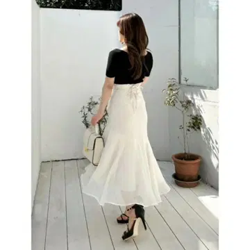 LIPSERVICE charme flower 머메이드 스커트 아이보리