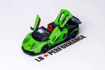 1/64 RM LBWK 애스턴 마틴 LP720-4 로드스터 그린