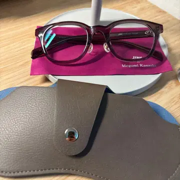 카미사키 메구미 JINS 콜라보 어른 미용 안경 소두 인상 프레임