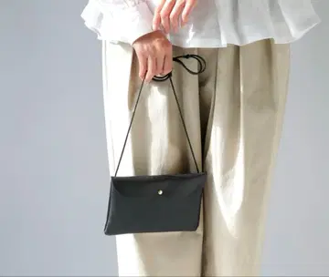 새상품급 MARINE DAY 마린데이 고트스킨 파우치 숄더백