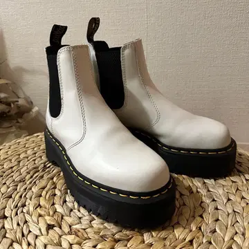 닥터마틴 사이드 고어 부츠