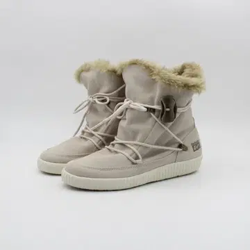 오니츠카타이거 퍼 부츠(22.5cm) 컨디션 최상