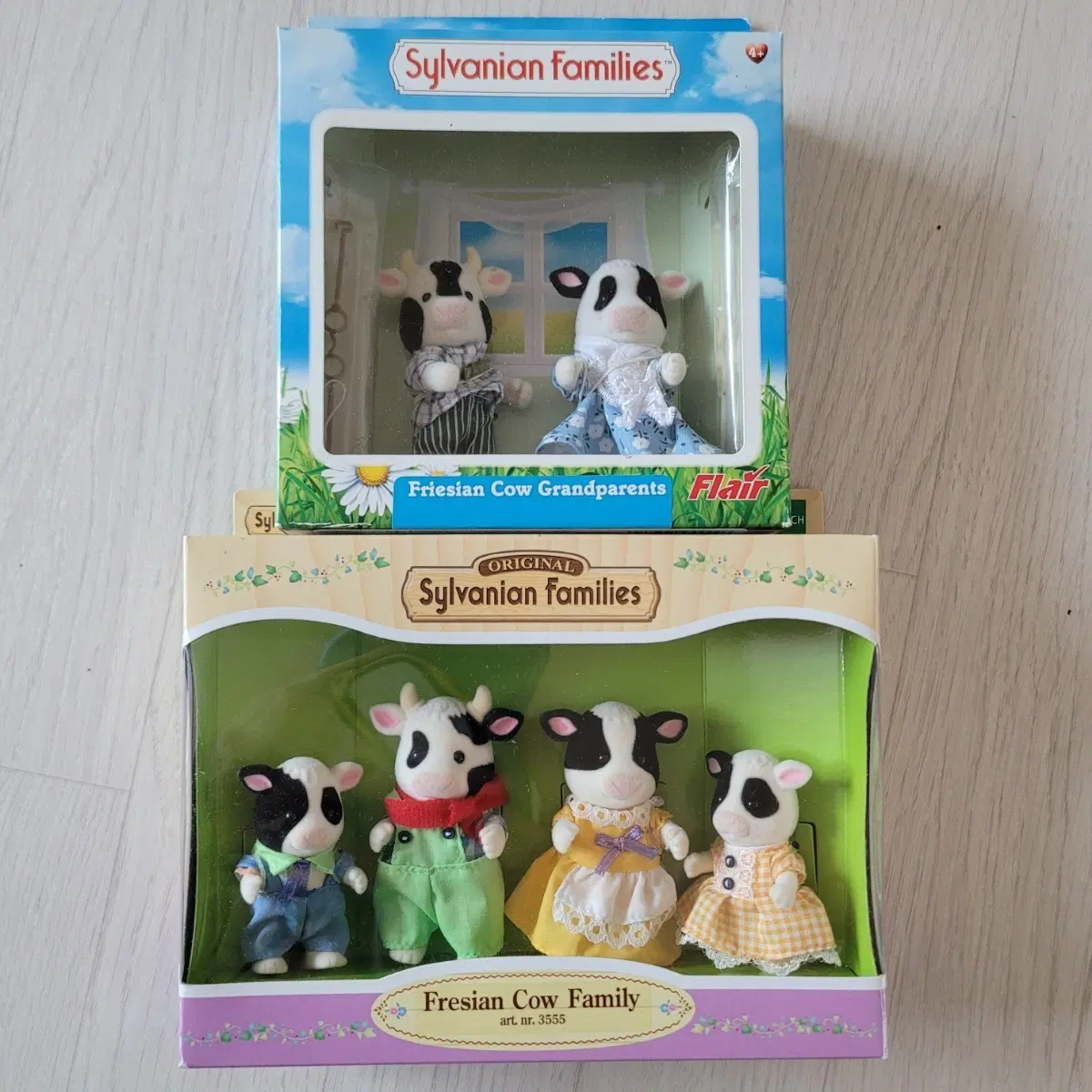 Sylvanian Families Old Rare Cow Ice Cream Cart, sealed new product 