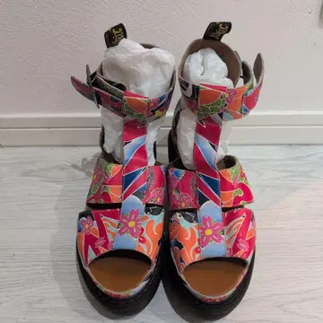 닥터마틴 컬러풀 꽃무늬 통굽 샌들