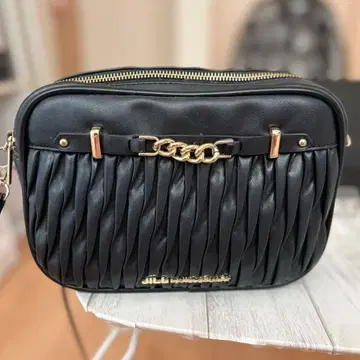 JILL by JILLSTUART 퍼피 포쉐트 블랙