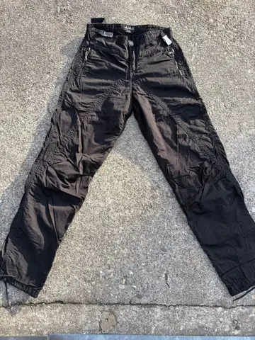 [레어] 90s~ EMPORIO ARMANI 카고 팬츠 밑단 지퍼 블랙