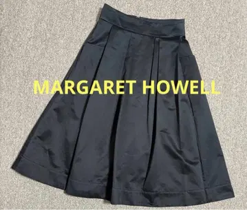 마가렛호웰 블랙 턱 플리츠 롱 플레어 스커트