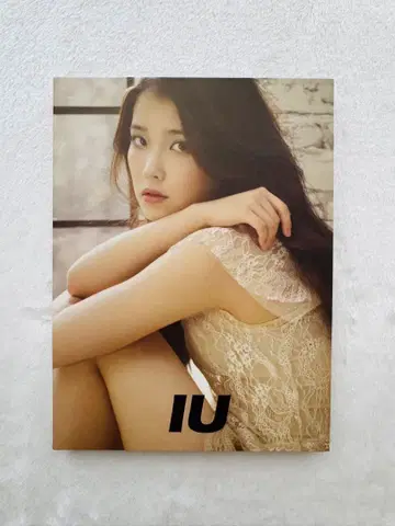 IU GoodDay (초회 생산 한정판) (Type A)(DVD 포함)