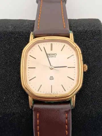 SEIKO 쿼츠 손목시계 골드/브라운 작동
