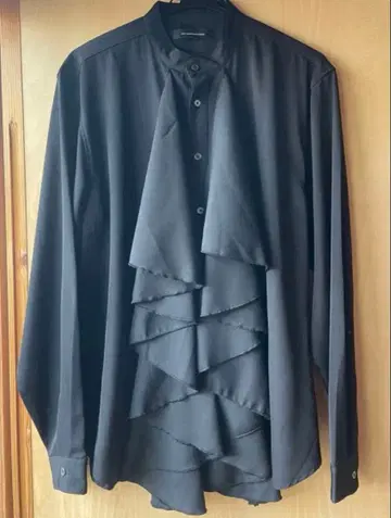 NOT CONVENTIONAL 프릴 디자인 긴팔 셔츠 블랙