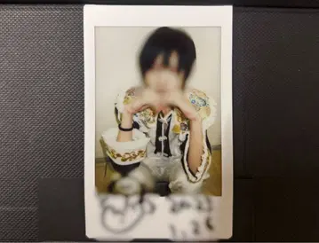 세이브포인트 #Luvless 소매 폴라로이드 솔로 폴라로이드