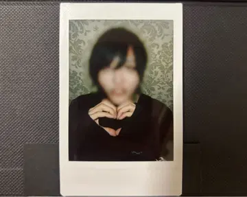 세이브포인트 #Luvless 소매 폴라로이드 솔로 폴라로이드